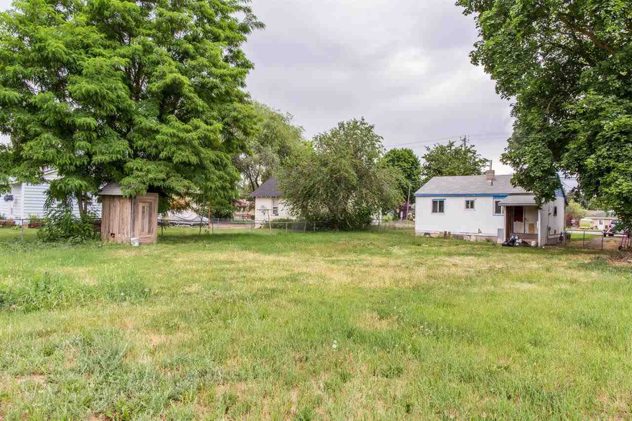 8718 E Broadway Ave - Photo 8
