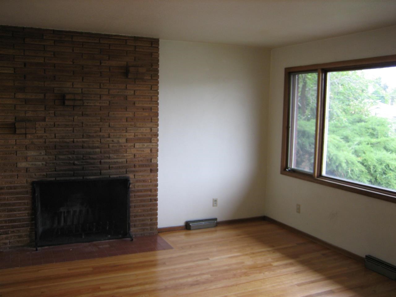 414 E Empire Ave - Photo 4