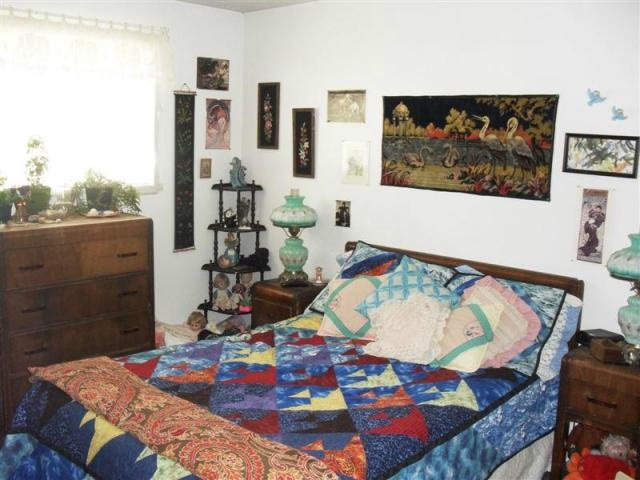 628 E 3rd Ave - Photo 8