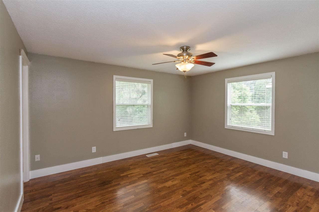 2707 E Winger - Photo 11