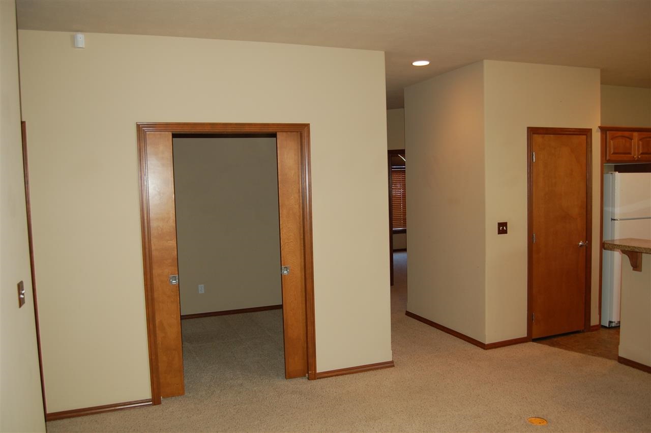 2227 E 51st Ln - Photo 8