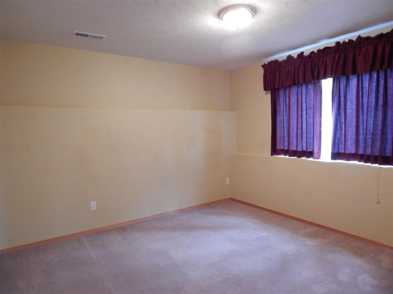 701 GOLDEN HILLS - Photo 11