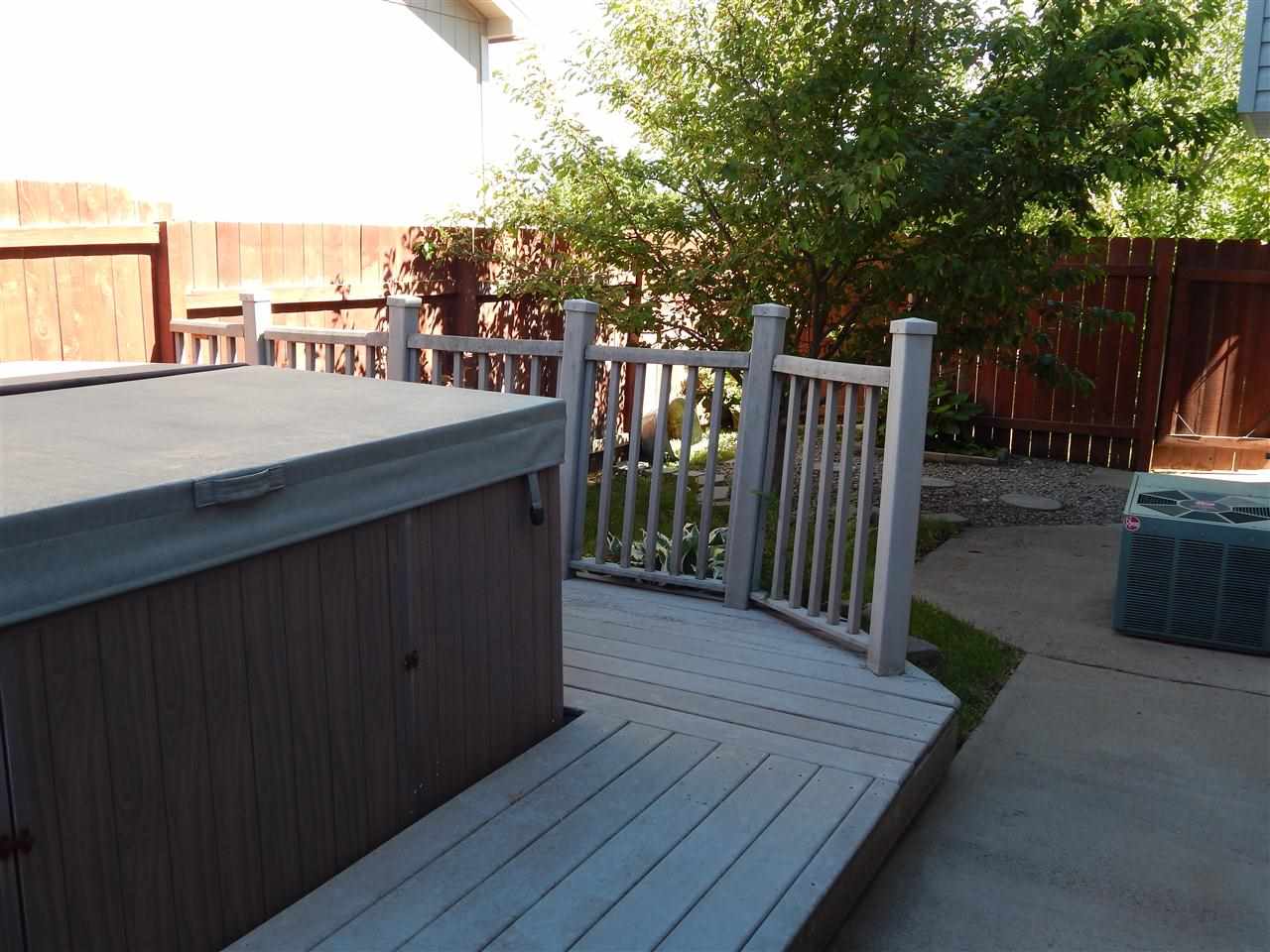 701 GOLDEN HILLS - Photo 16