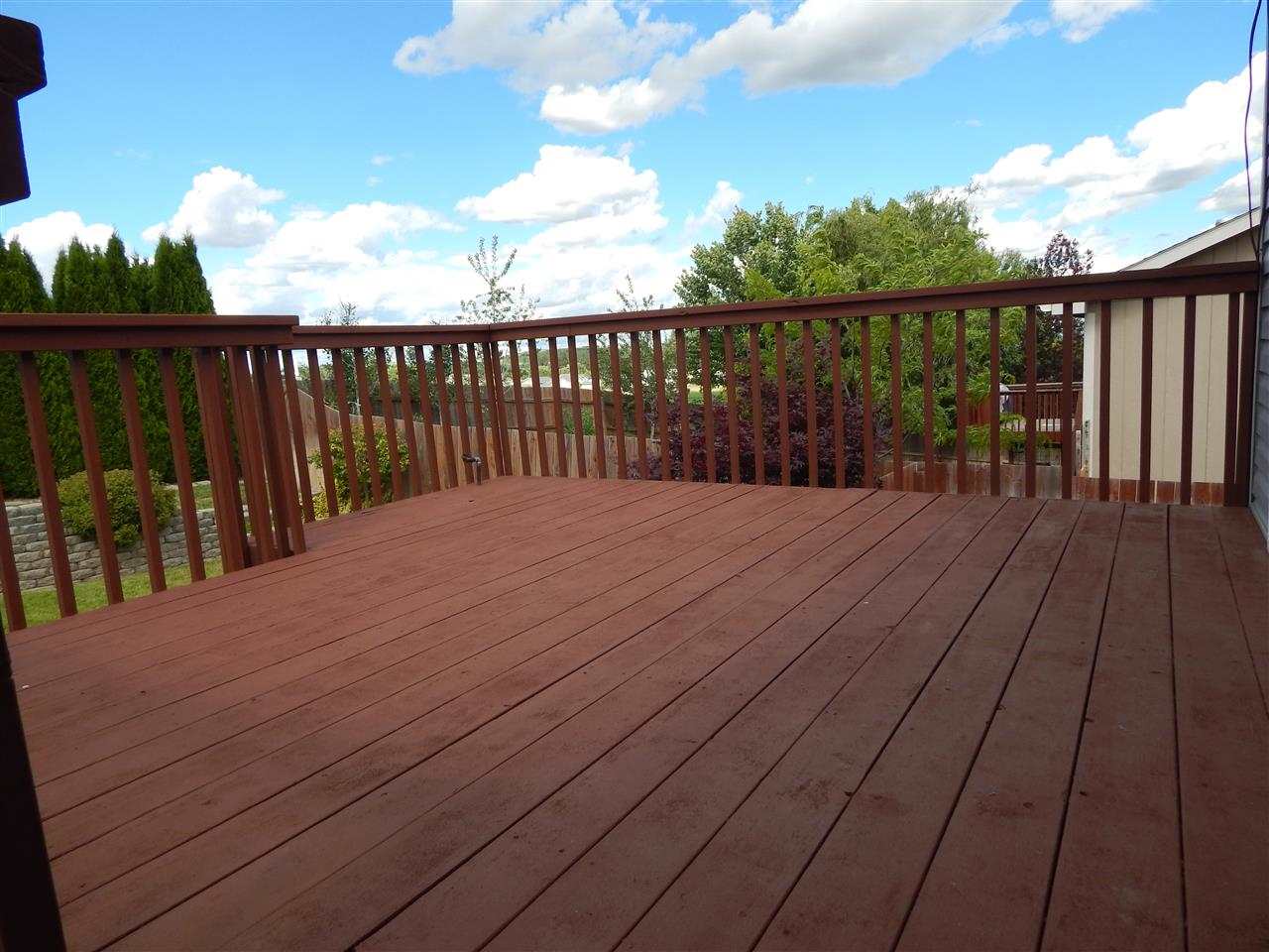 701 GOLDEN HILLS - Photo 18