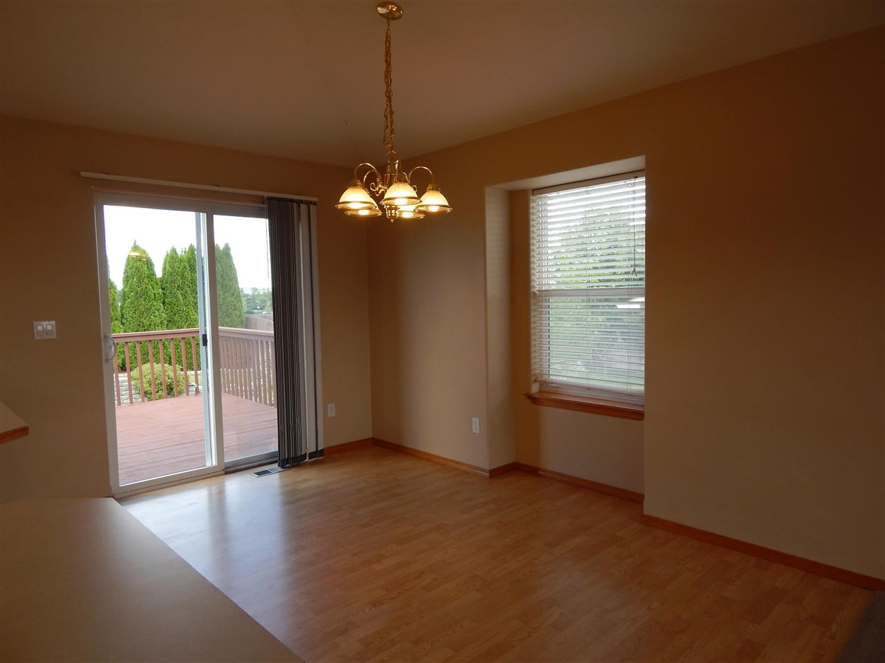701 GOLDEN HILLS - Photo 4