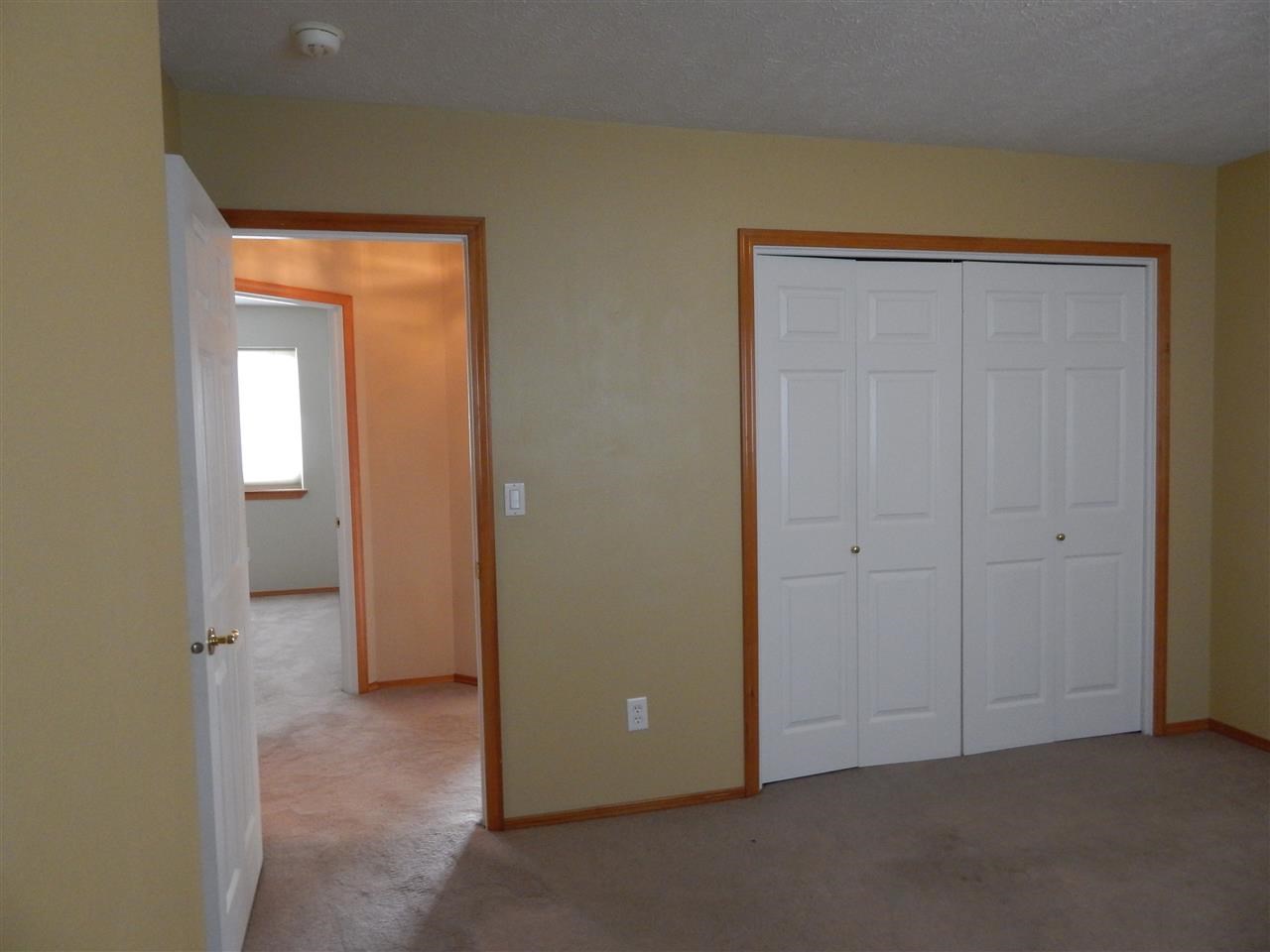 701 GOLDEN HILLS - Photo 6