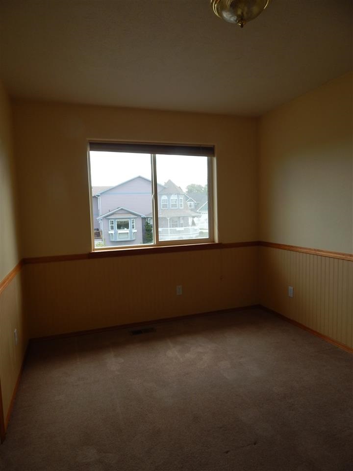 701 GOLDEN HILLS - Photo 8