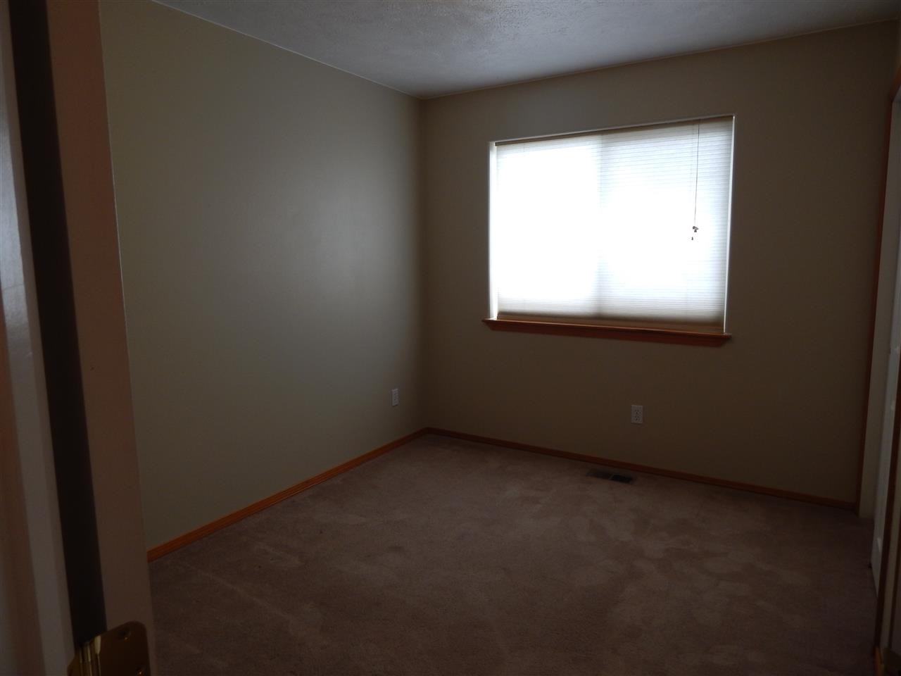 701 GOLDEN HILLS - Photo 9