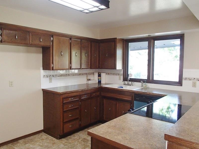 18727 N Division Rd - Photo 11
