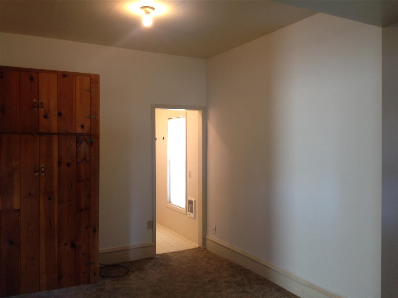 317 E 4th St - Photo 8