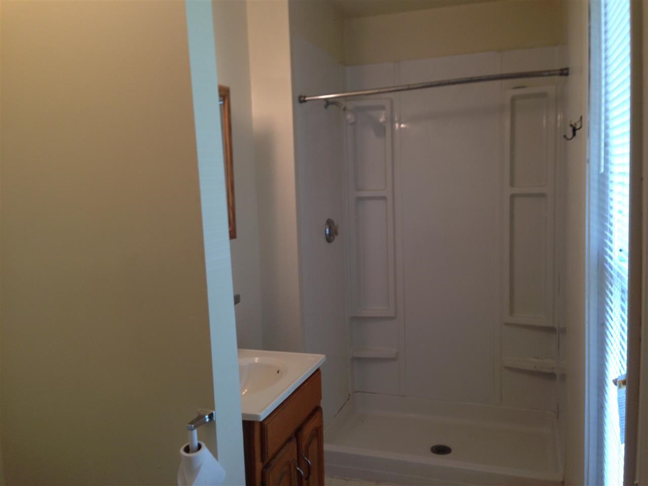 317 E 4th St - Photo 9