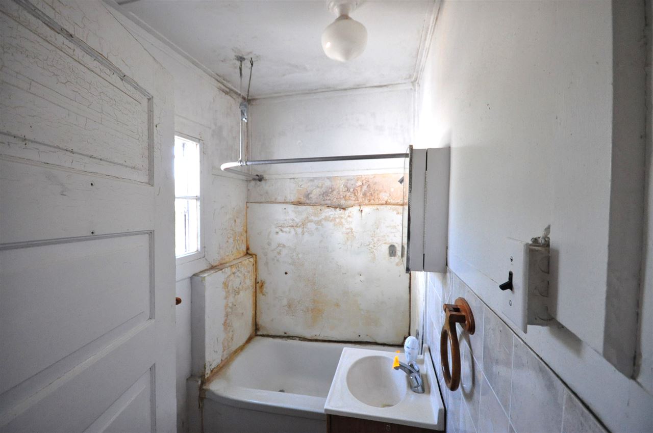 214 G St - Photo 11