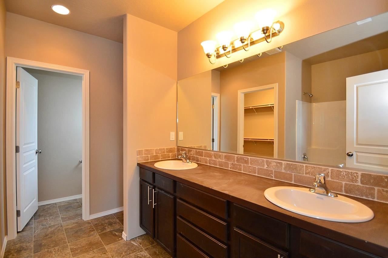 1002 S Comax Ct - Photo 14
