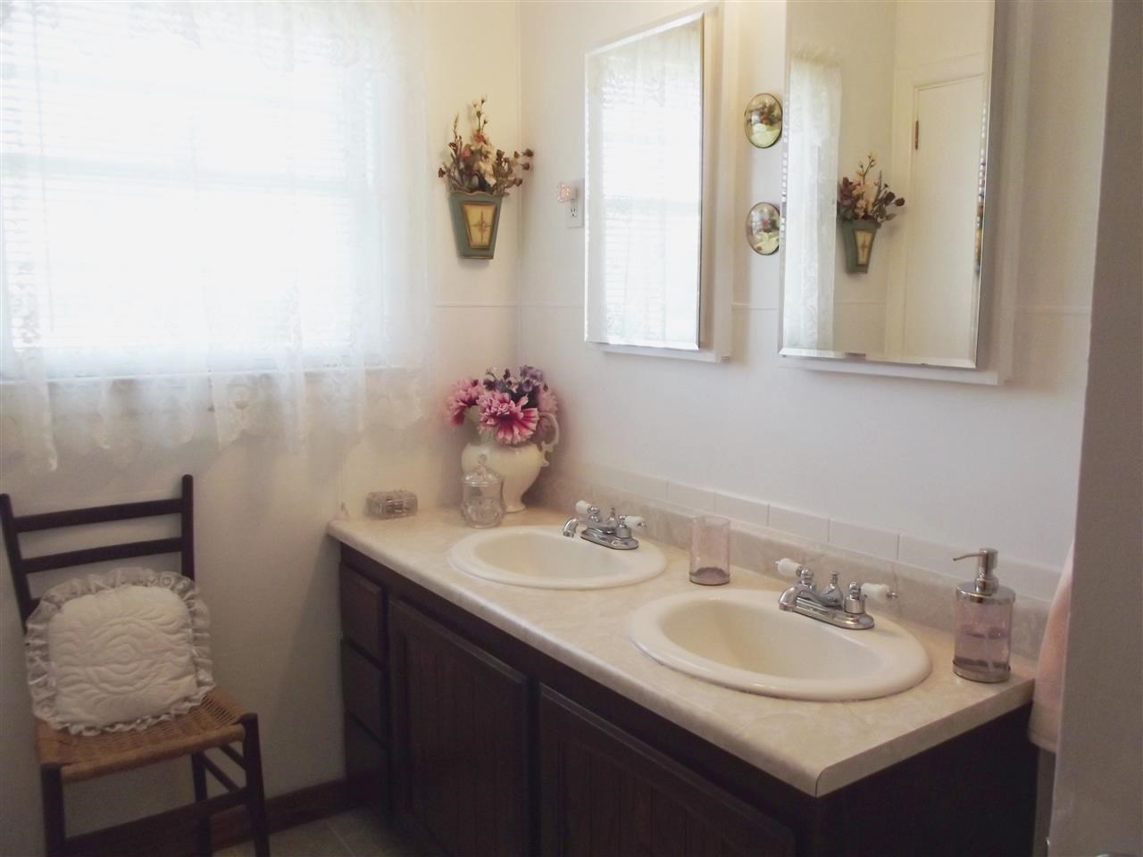721 N Herald - Photo 12