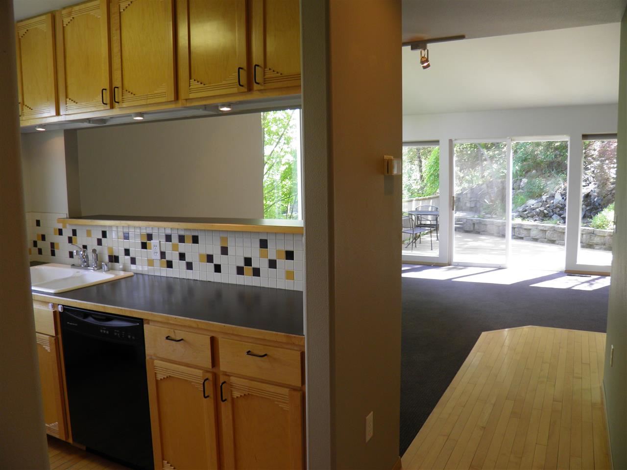 26 N Spruce St - Photo 3