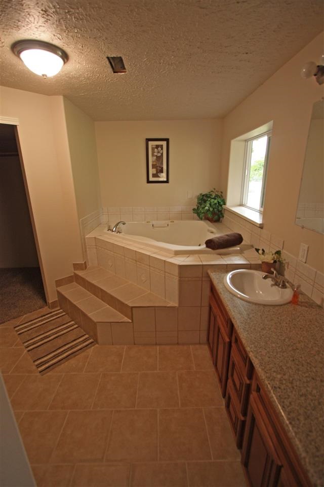 25706 E Longfellow Ave - Photo 17