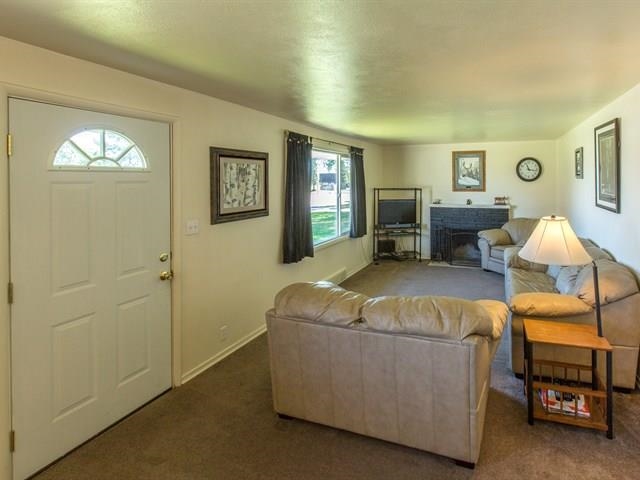 11820 E Mission Ave - Photo 3