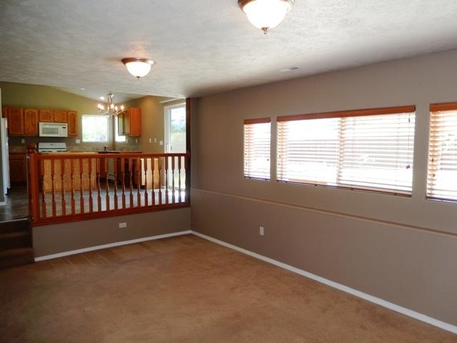 18616 E 12th Ave - Photo 8