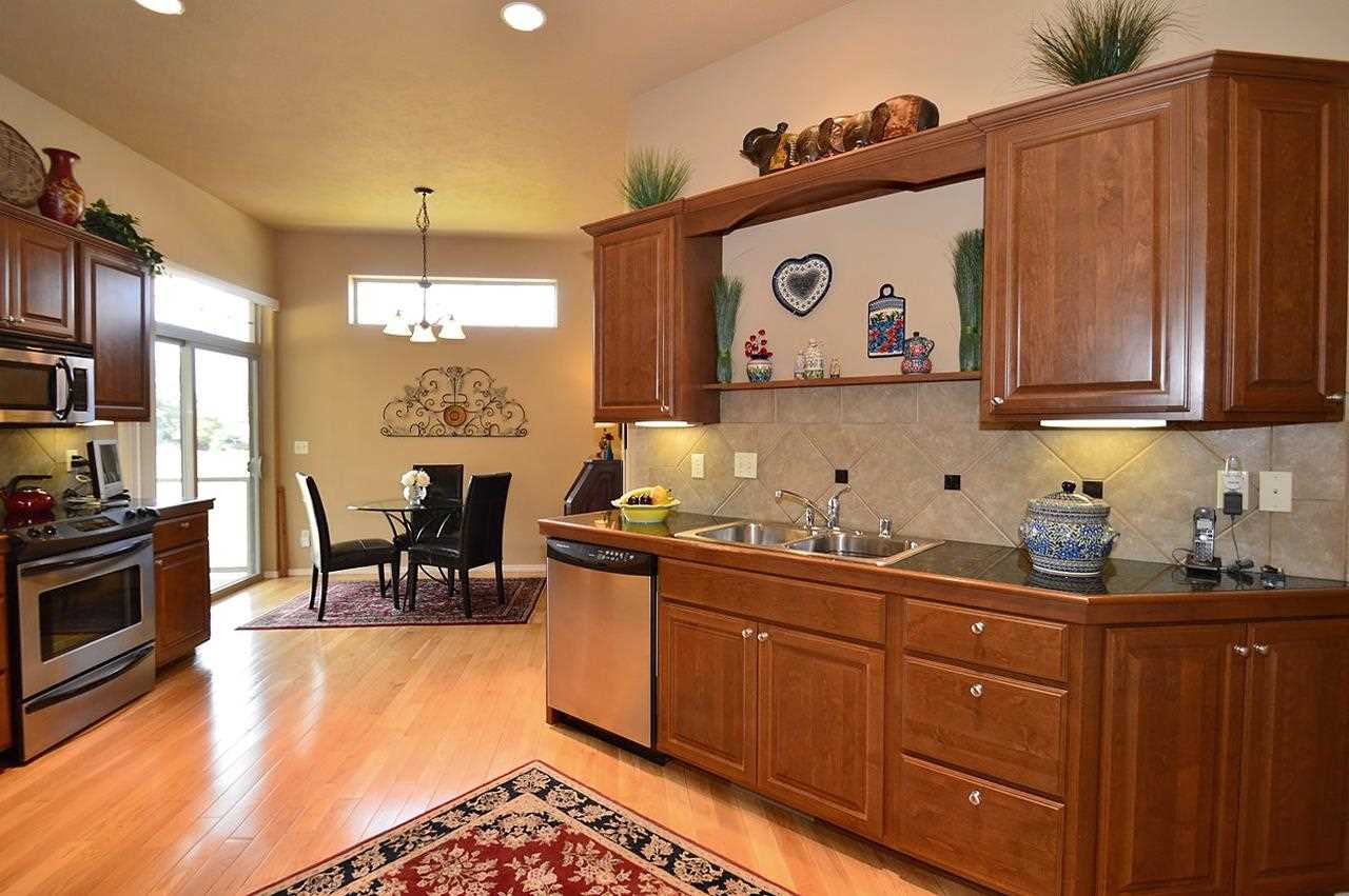 1702 S Lloyd Ln - Photo 5
