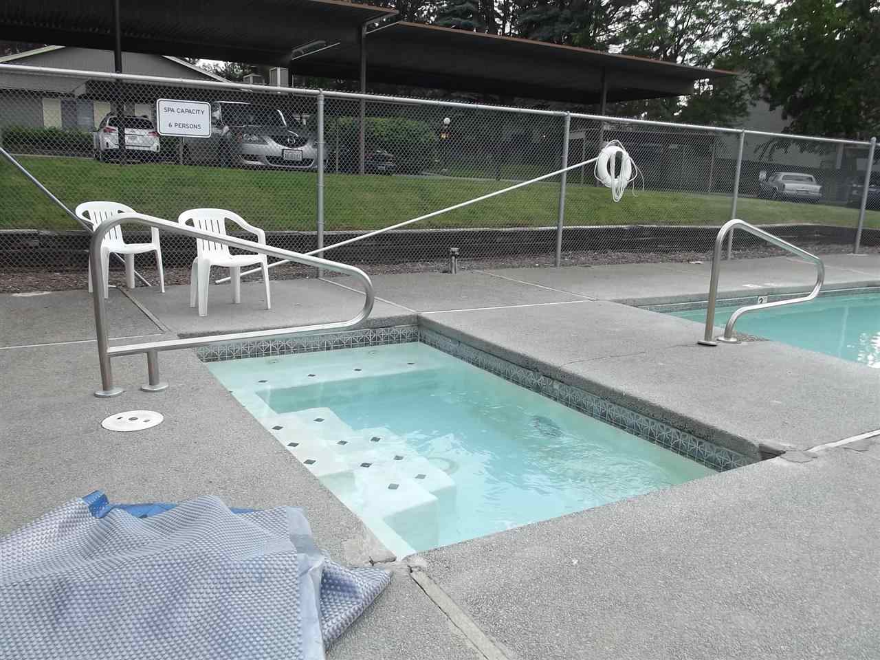 6017 E 6th Ave - Photo 3