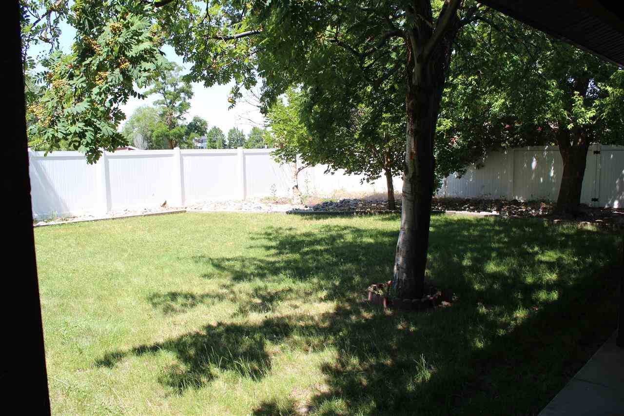 9811 E 4TH Ave - Photo 16