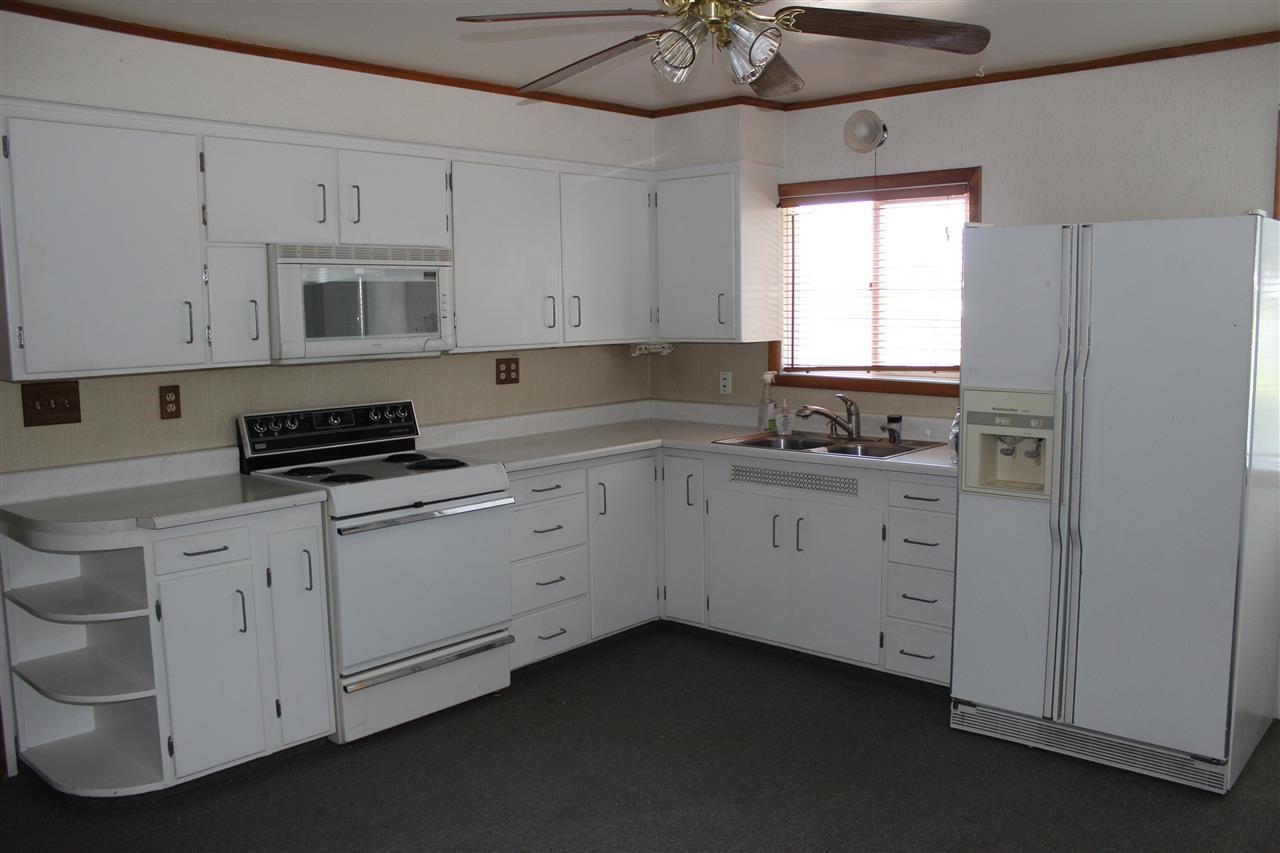 9811 E 4TH Ave - Photo 9