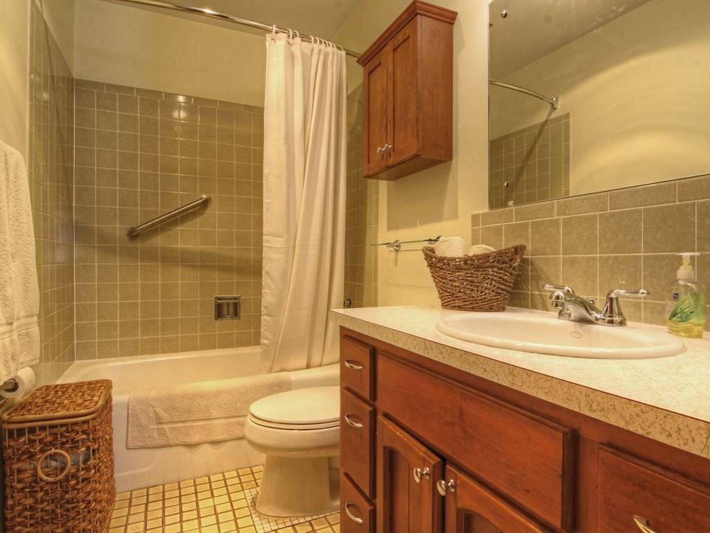 305 E 24th Ave - Photo 16