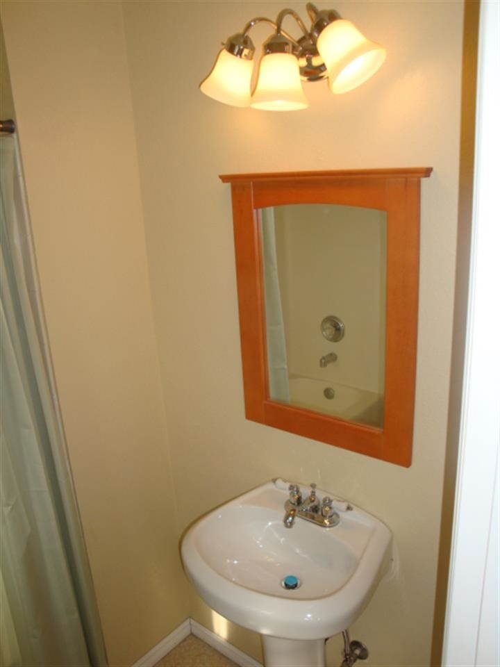 4727 N LACEY St - Photo 12