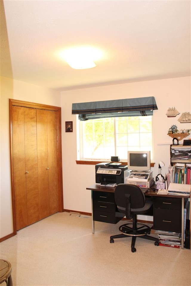 15702 N Freya - Photo 11