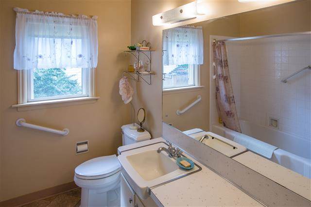 2412 E Girard Pl - Photo 12