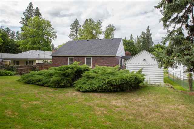 2412 E Girard Pl - Photo 4