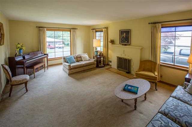 2412 E Girard Pl - Photo 8