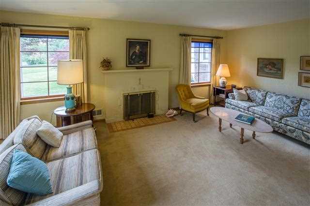 2412 E Girard Pl - Photo 9