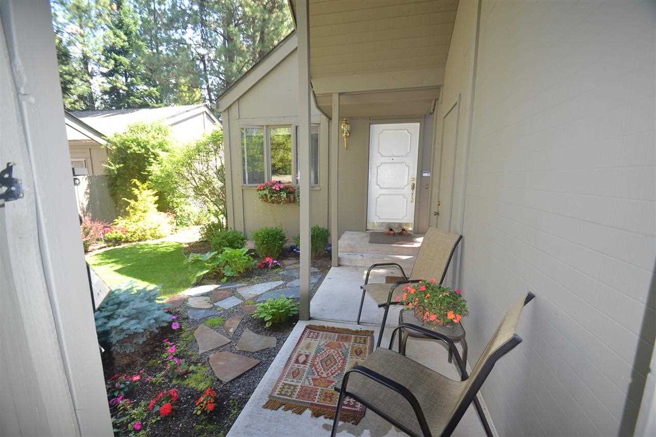 2907 S HOWARD St - Photo 2