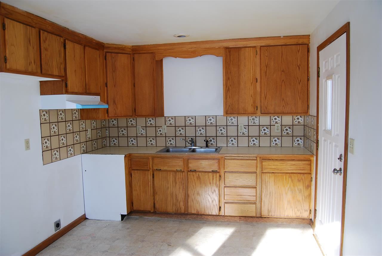 2314 W Sharp Ave. - Photo 3