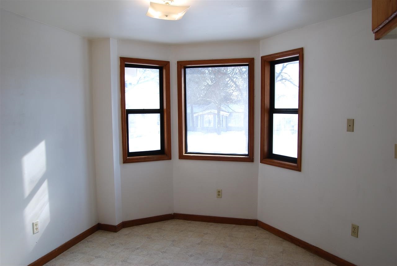 2314 W Sharp Ave. - Photo 4
