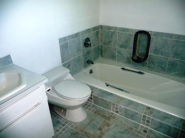 12516 E 23rd Avenue - Photo 9