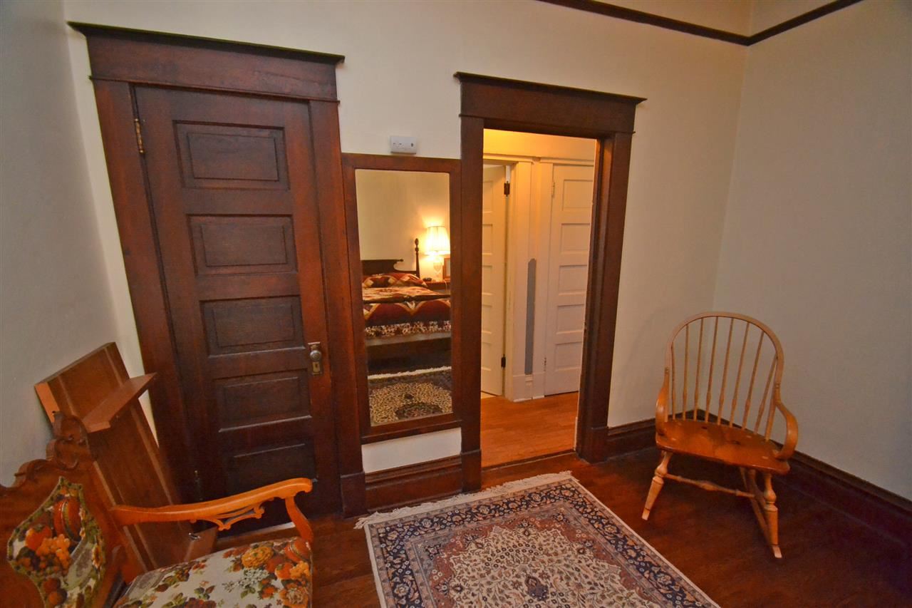 1847 E 12th - Photo 12