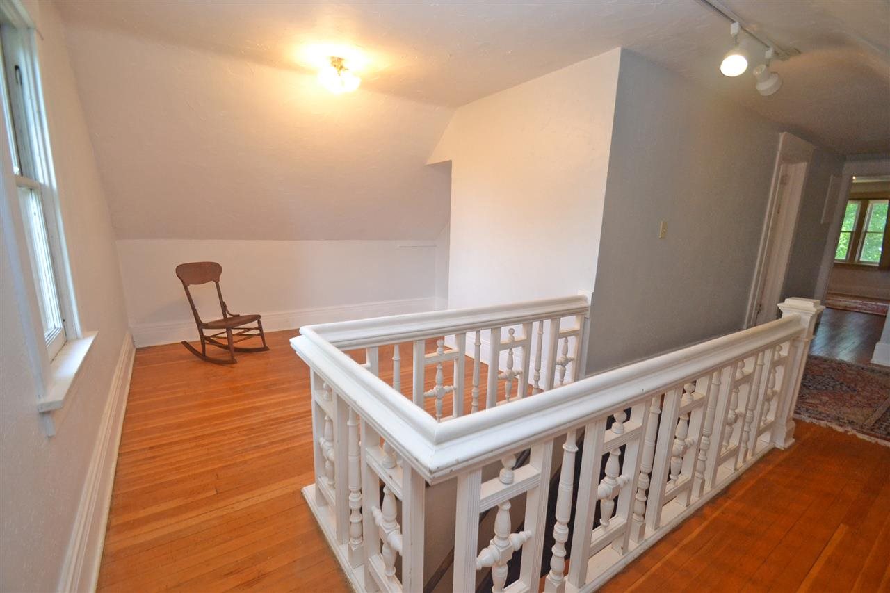 1847 E 12th - Photo 19