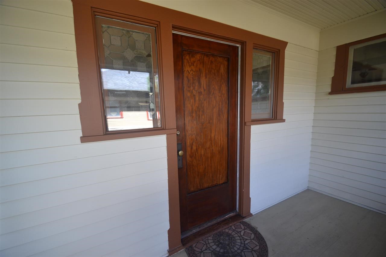 1847 E 12th - Photo 3
