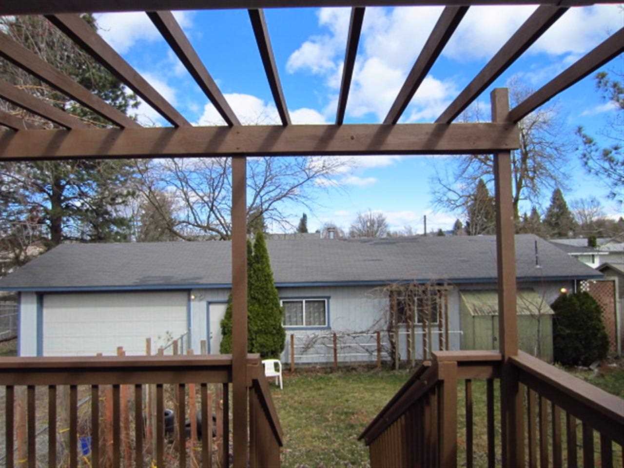 13923 E Broadway Ave - Photo 11
