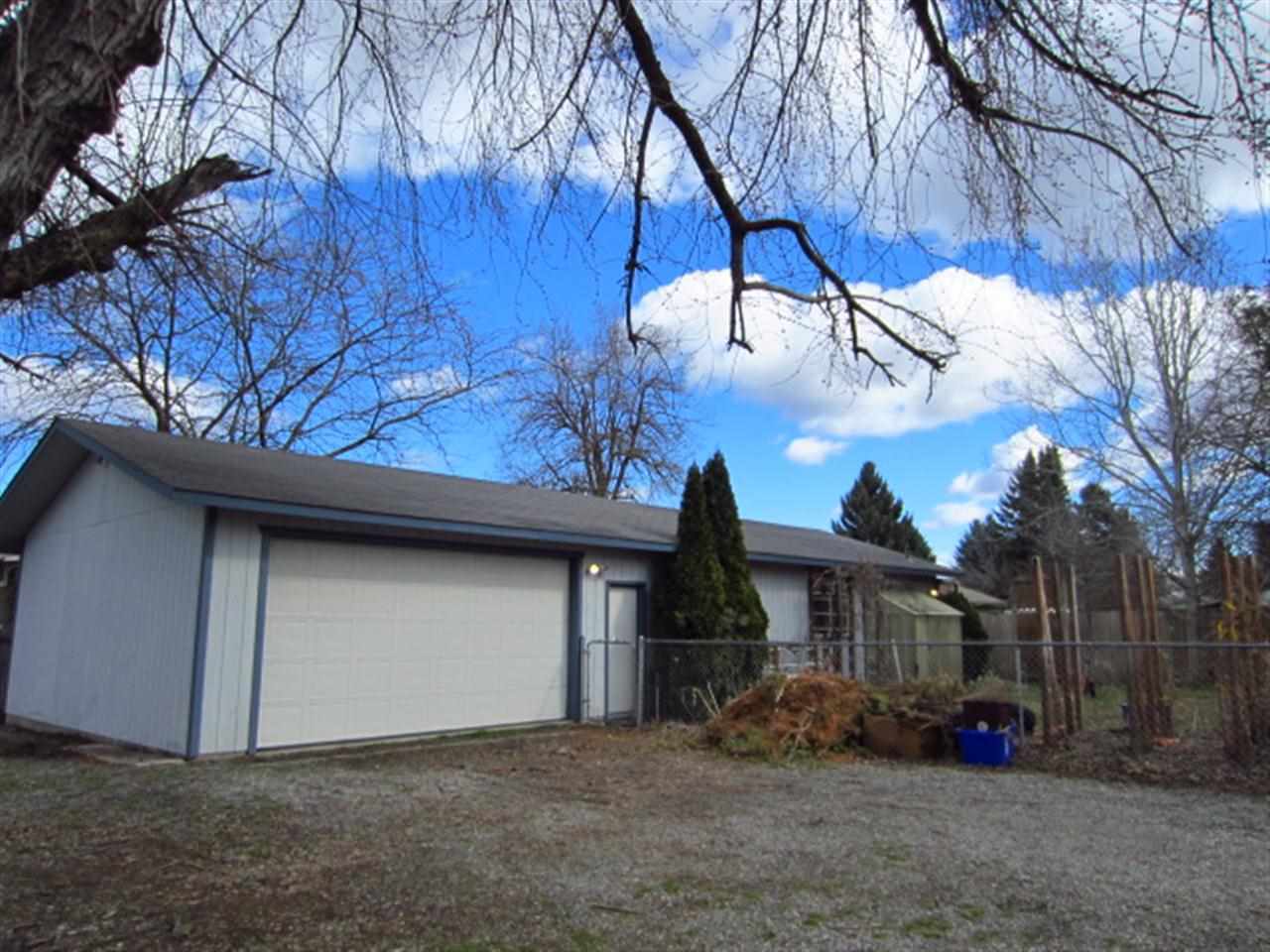 13923 E Broadway Ave - Photo 12