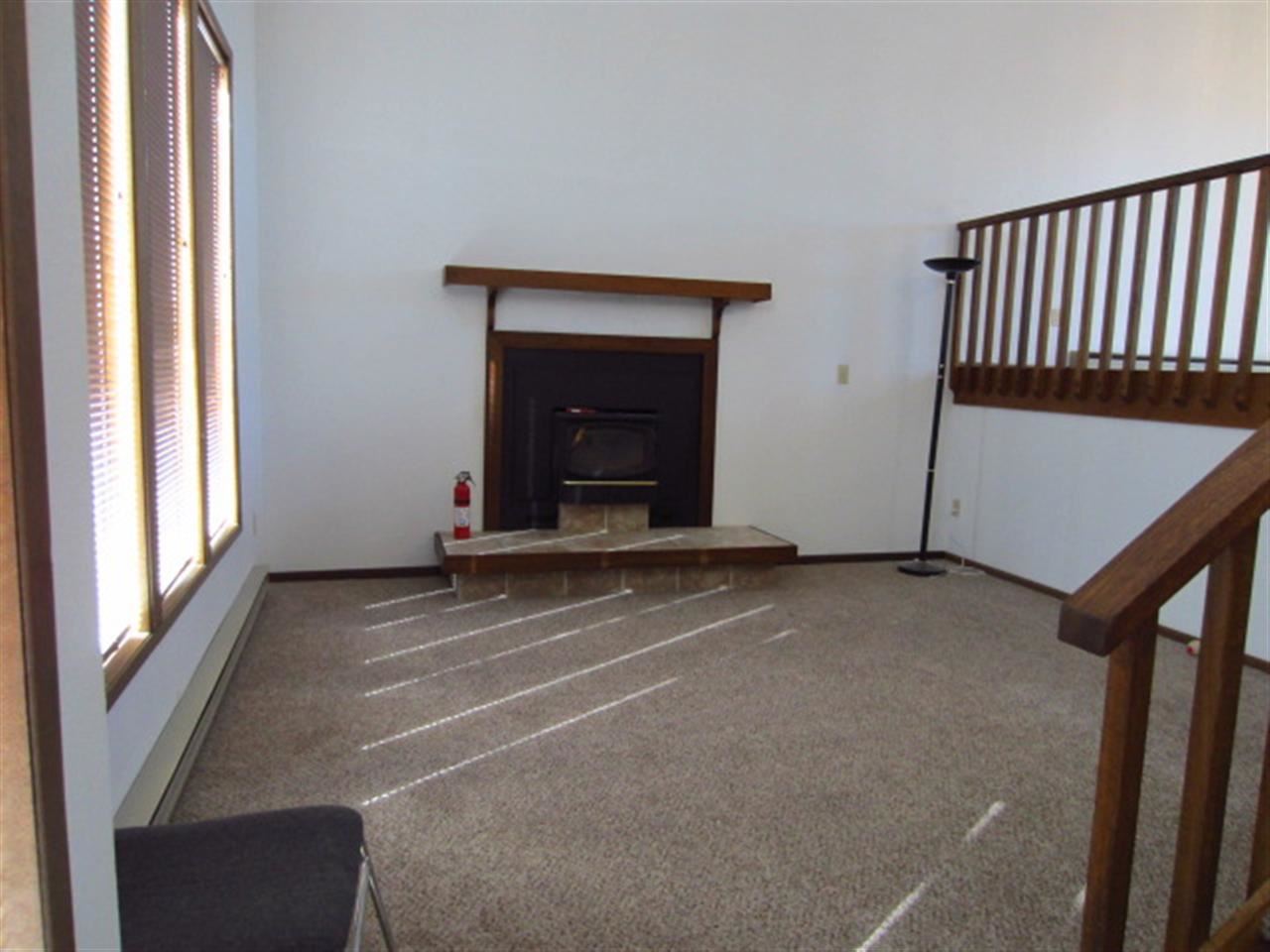 13923 E Broadway Ave - Photo 6