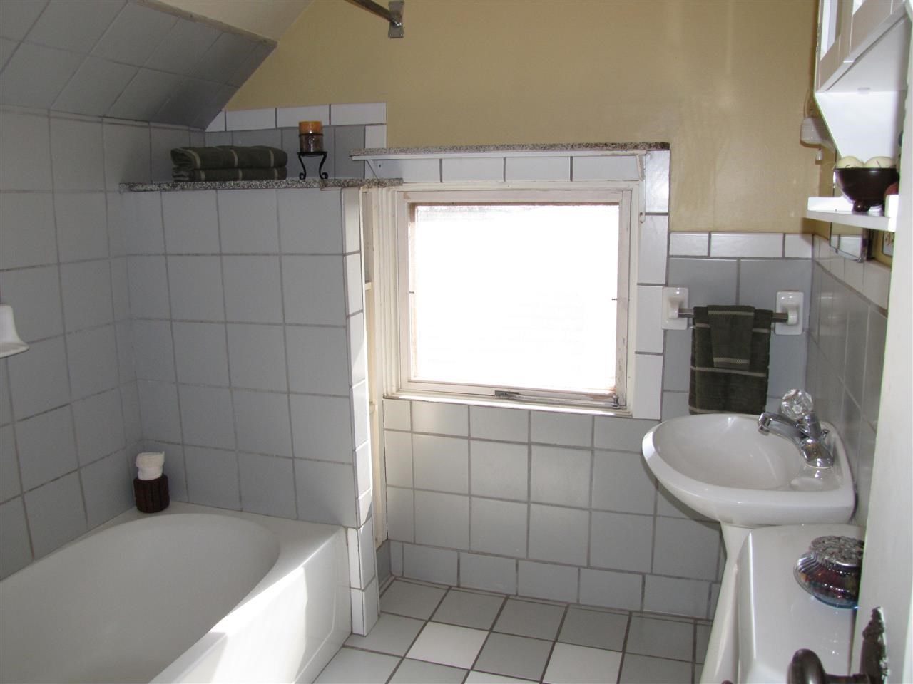 703 E 8th Ave - Photo 16