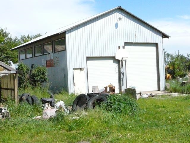 4500 Railroad Ave - Photo 2
