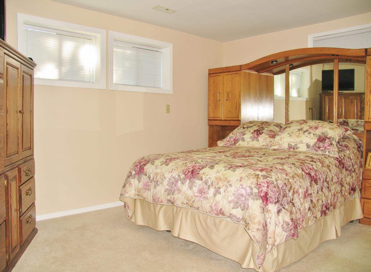 2111 S PINES Rd - Photo 11