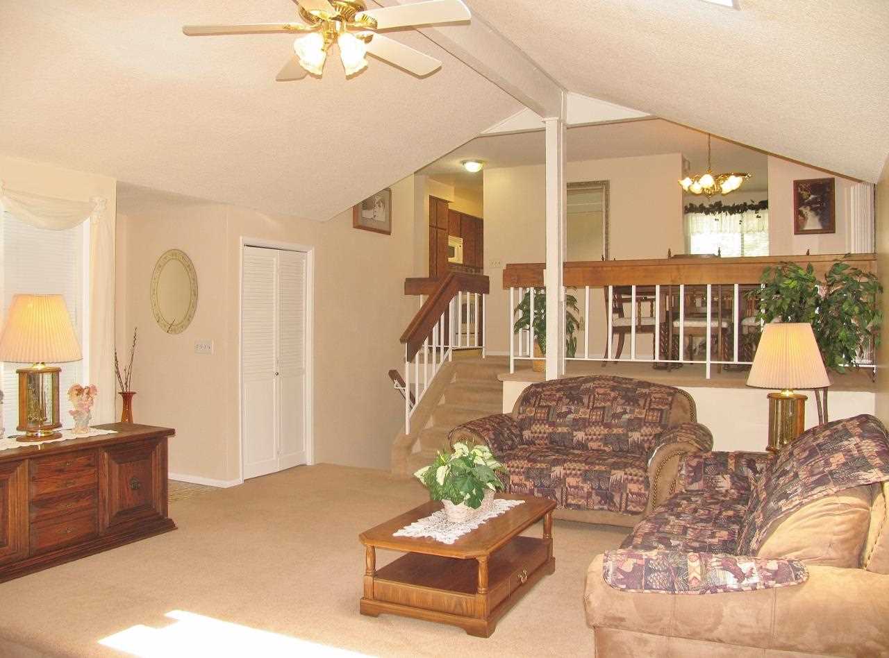 2111 S PINES Rd - Photo 3