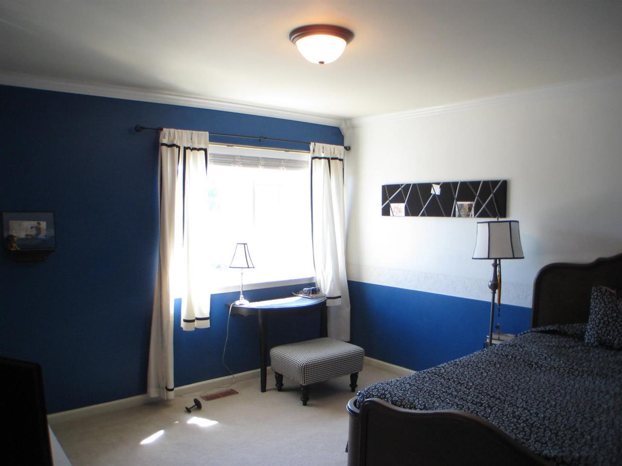 23115 E Broadway Ave - Photo 16