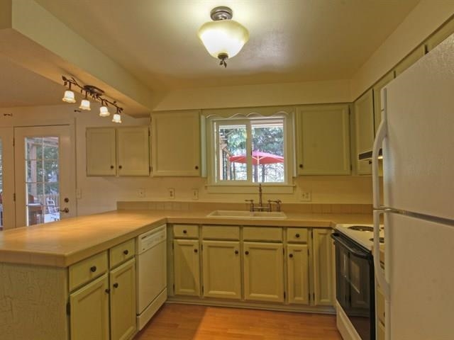 14719 E Belle Terre Ave - Photo 8