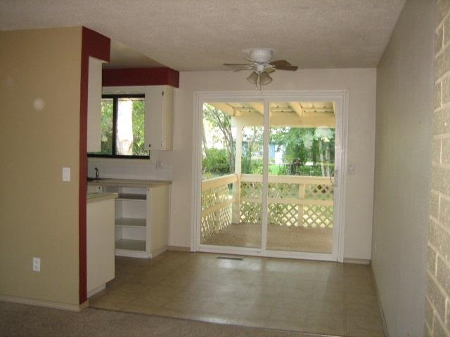 11226 E 33rd Ave - Photo 3